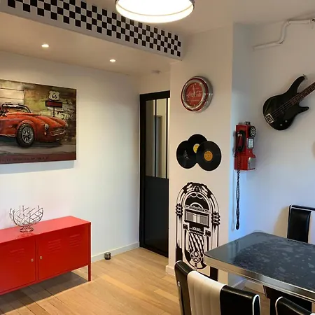 Cosy - Paris La Defense Apartment